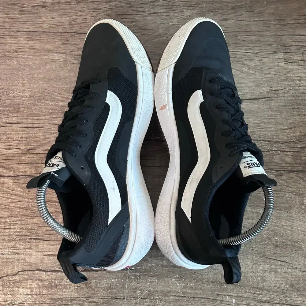 Vans UltraRange Exo Men’s Athletic Skate Shoes Sneakers Size 8 Black
